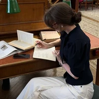 Trịnh Quyển Giao ( giáo viên)