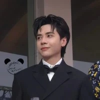 Lê Quang Hùng (Phone)