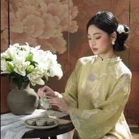 Hoàng Ngọc Quyên (mẹ nuôi của Vy)