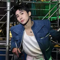 #LeHongSon._.Son.K