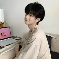 Mai Anh Thiên Bình/@lib
