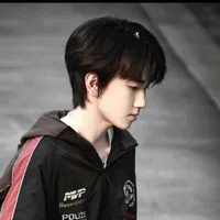 Tả Kỳ Hàm_hắn