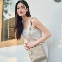 LingLing sirilak kwong(cô)