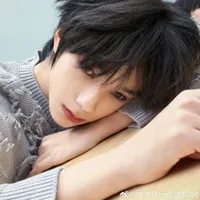 Bộ sưu tập hàng hiệu giới hạn