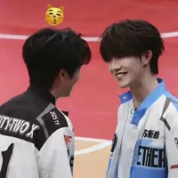 người chống lưng cho ZhuSu