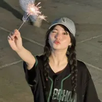 Mable Siriwalee ( 14 tuổi ) - Cô