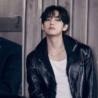 Kim Taehyung ( hắn )