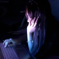 NhuwY