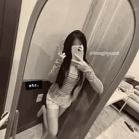 hun với lúm ẻ trong giờ học