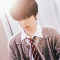 Trương Hàm Thụy-T