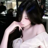 lâm thư ý  ( nu8 )