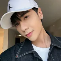 Quang Hùng • @qhungle