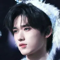 Tống Á Hiên"🐳"