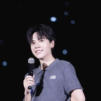 quang hùng