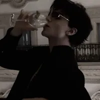 Vương Nhược Khải (ba nu9)