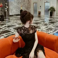 Hứa Nhã Linh (Mẹ nu9)