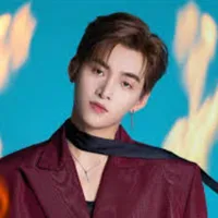 Huỳnh Hoàng Hùng- Hùng Huỳnh