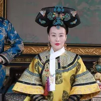 Sùng Khánh Hoàng Thái hậu 