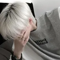 Trần Di Hoàng_Anh ta