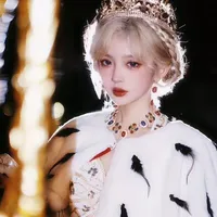 Diana Windsor_Hoàng Hậu nước Anh