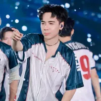 Lê Quang Hùng (phone)