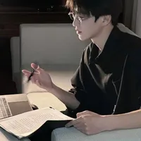 Lục Tư Bách_nam 9