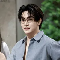 Joong ( Fashion Photographer )