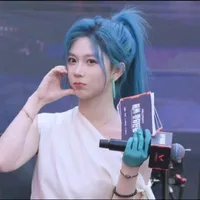 Trịnh Đan Ny-chị