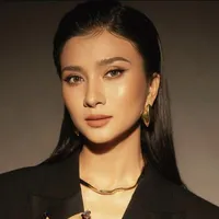 Trần Thị Kim Tuyến(chị)