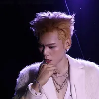 Nguyễn Hoàng Bách (Jey B/Ny Ryn)