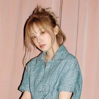 Ỉa ra bộ truyện