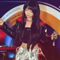Nguyễn Lê Ngọc Ánh Sáng - Aza
