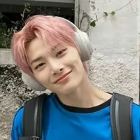 Yang JeongIn (Em)