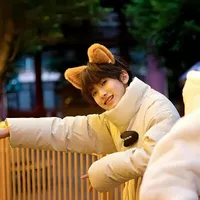 Tả Kỳ Hàm_cậu