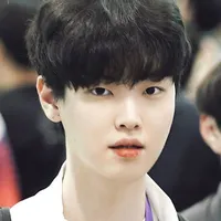 Jeong Jihoon (anh)