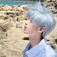 Bảo Bình nam.
