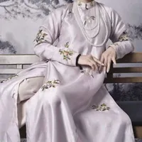 Hoàng Hậu