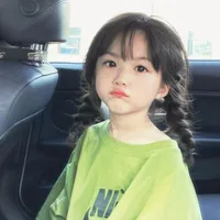Lãnh/Hàn Tử Hi(lúc nhỏ)