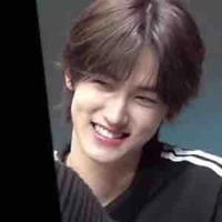 Eom Seonghyeonn <Sean khùm>