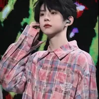 Trần Dịch Hằng -y
