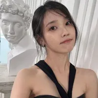 𝘗𝘢𝘳𝘬 𝘑𝘪-𝘦𝘶𝘯 [ IU ]