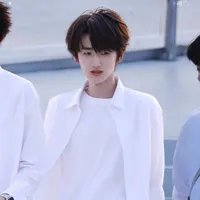 Tả Kỳ Hàm _ H