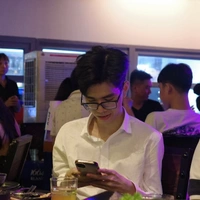 Tấn Khoa/Ông cố nội