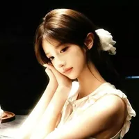 Hạ Vy