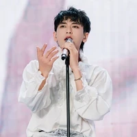 Phạm Lưu Tuấn Tài - Anh Isaac