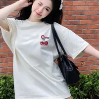 Minh Thư -bạn thân nữ9