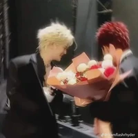 tác giả cute hột me😘