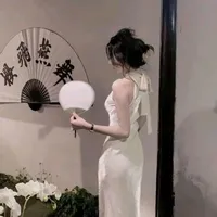 Lê Thị Yến Nhi(mẹ anh)