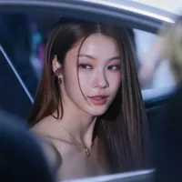 Namtan Tipnaree - chị