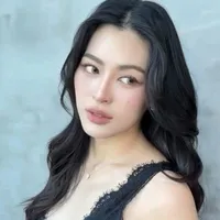 LingLing Kwong - ook